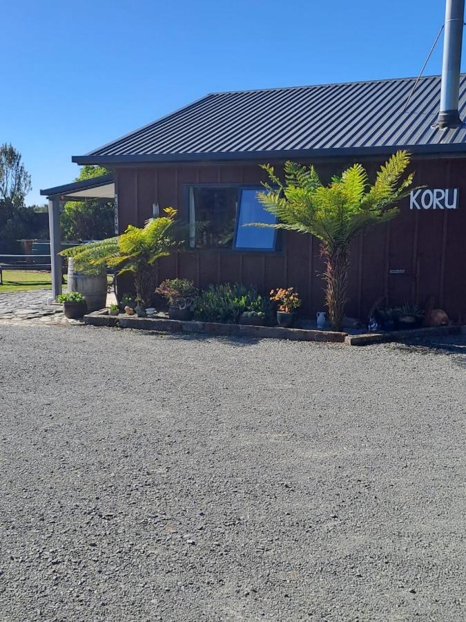 Koru Beachfront Holiday Cabins & Hot Tub Barrytown Εξωτερικό φωτογραφία