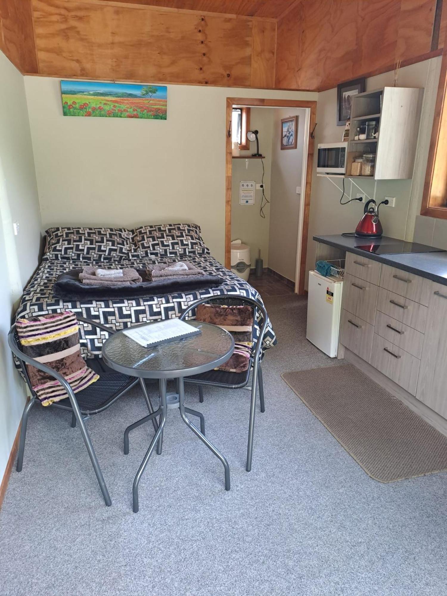Koru Beachfront Holiday Cabins & Hot Tub Barrytown Εξωτερικό φωτογραφία