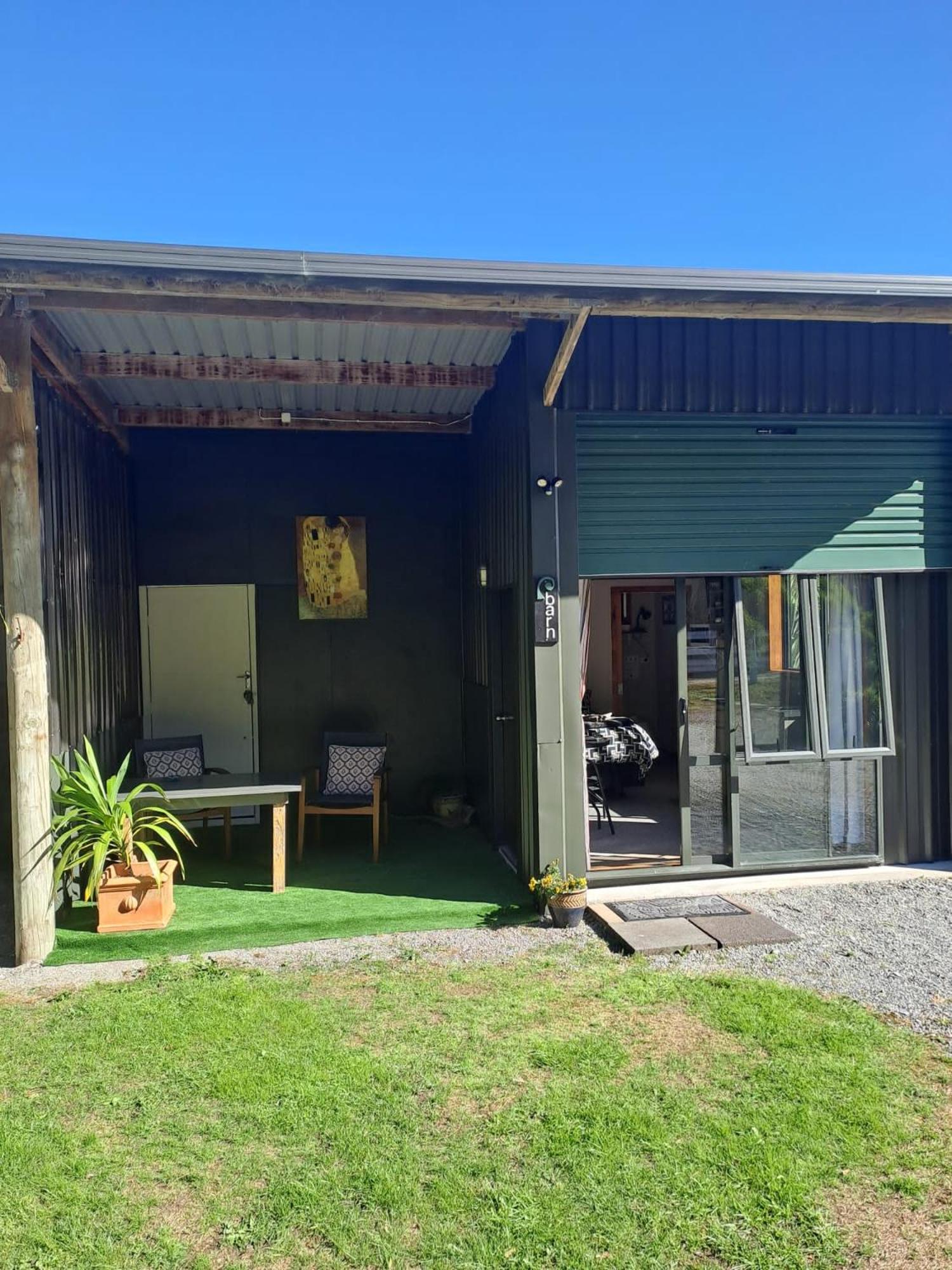 Koru Beachfront Holiday Cabins & Hot Tub Barrytown Εξωτερικό φωτογραφία